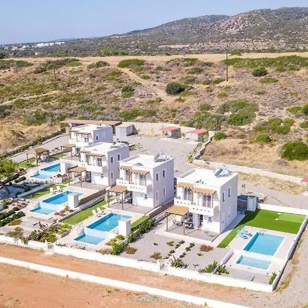 Regina - Luxury And Comfort * Lacónia