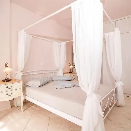 Regina - Luxury And Comfort Villa *