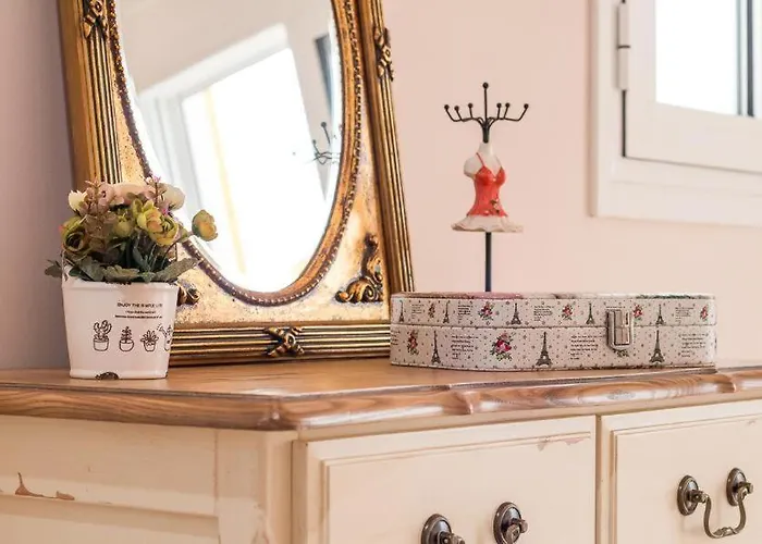 Regina - Luxury&comfort Lakhania